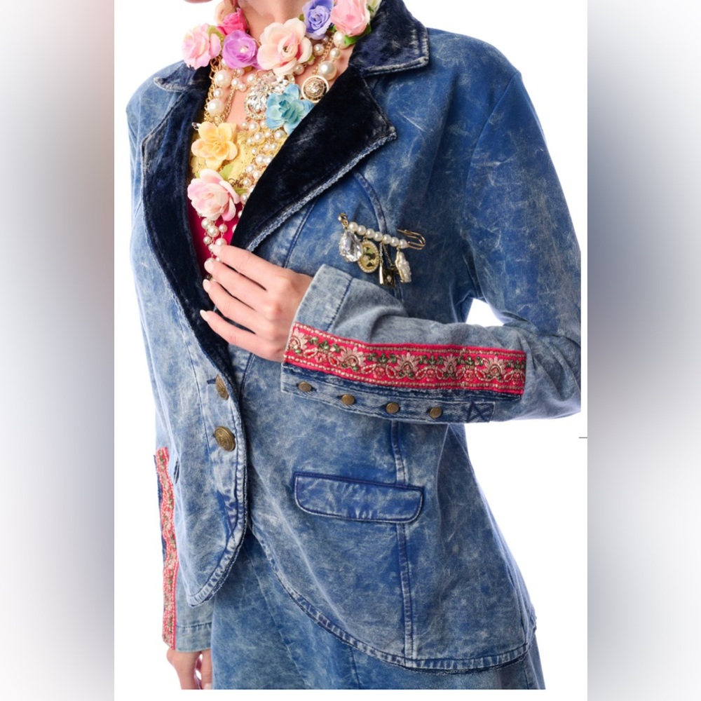 NWT ARATTA COLONEL JACKET SZ MEDIUM